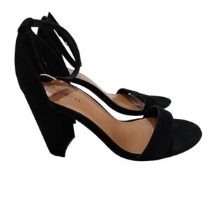 Indigo Rd. Black Suede Ankle Strap Block Heels 7.5M Capsule wardrobe chic date